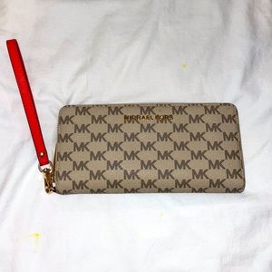 Michael Kors Wristlet